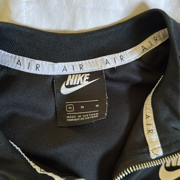 Nike jacket - Picture 3 of 5